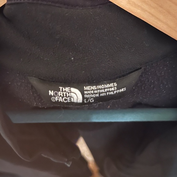 The North Face Men's Black Performance Jacket - Picture 3 of 3